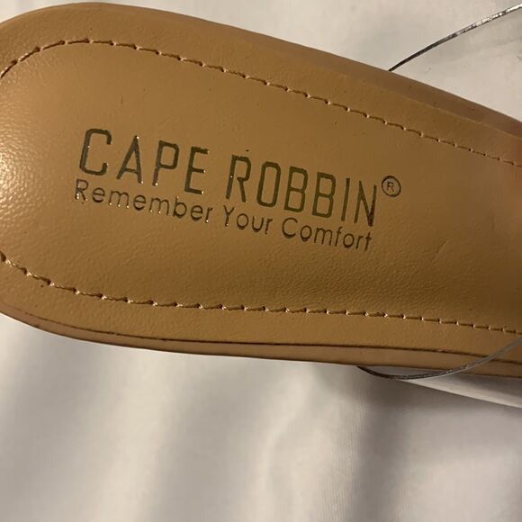 CAPE ROBBIN SIZE 9 Fusion clear open toe slip on w/block transparent heels - Picture 3 of 10